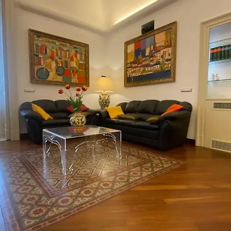 Luxury Centro * Katánie